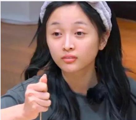 101杨超越现状,火箭少女101孟美岐怎么了