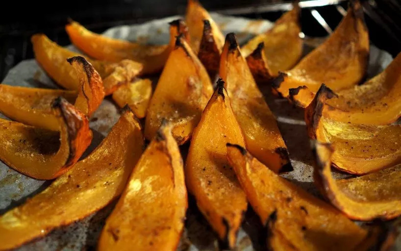 新疆和田夜市什么美食最好吃,和田夜市哪家的胡辣羊蹄好吃