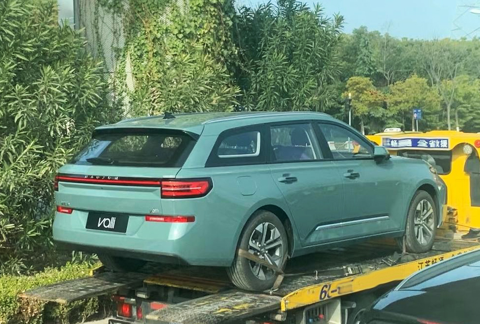 宝骏rc5w旅行车上路测试,宝骏rc5w旅行车落地