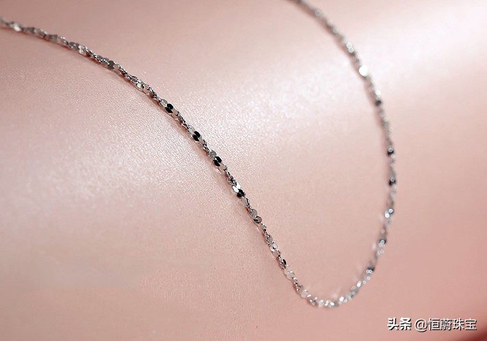 女士项链肖邦链,18k蛇骨链肖邦链盒子链哪款更好看