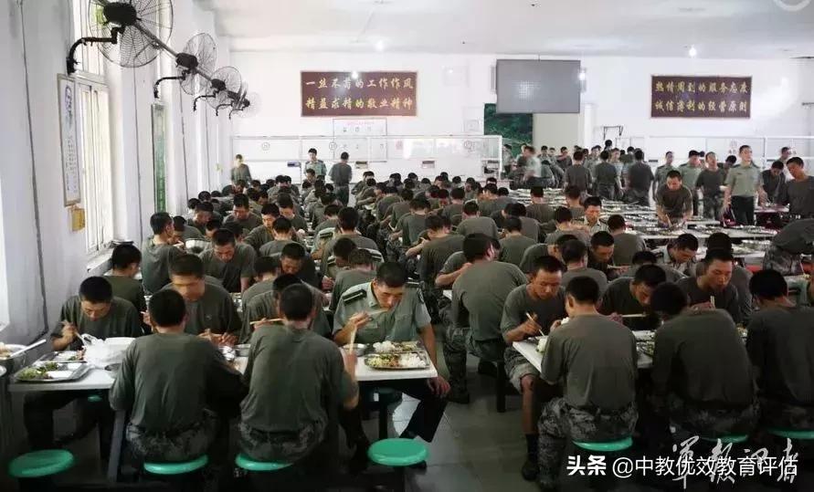 如何成为军校中的优秀生,成为军官有哪些方式