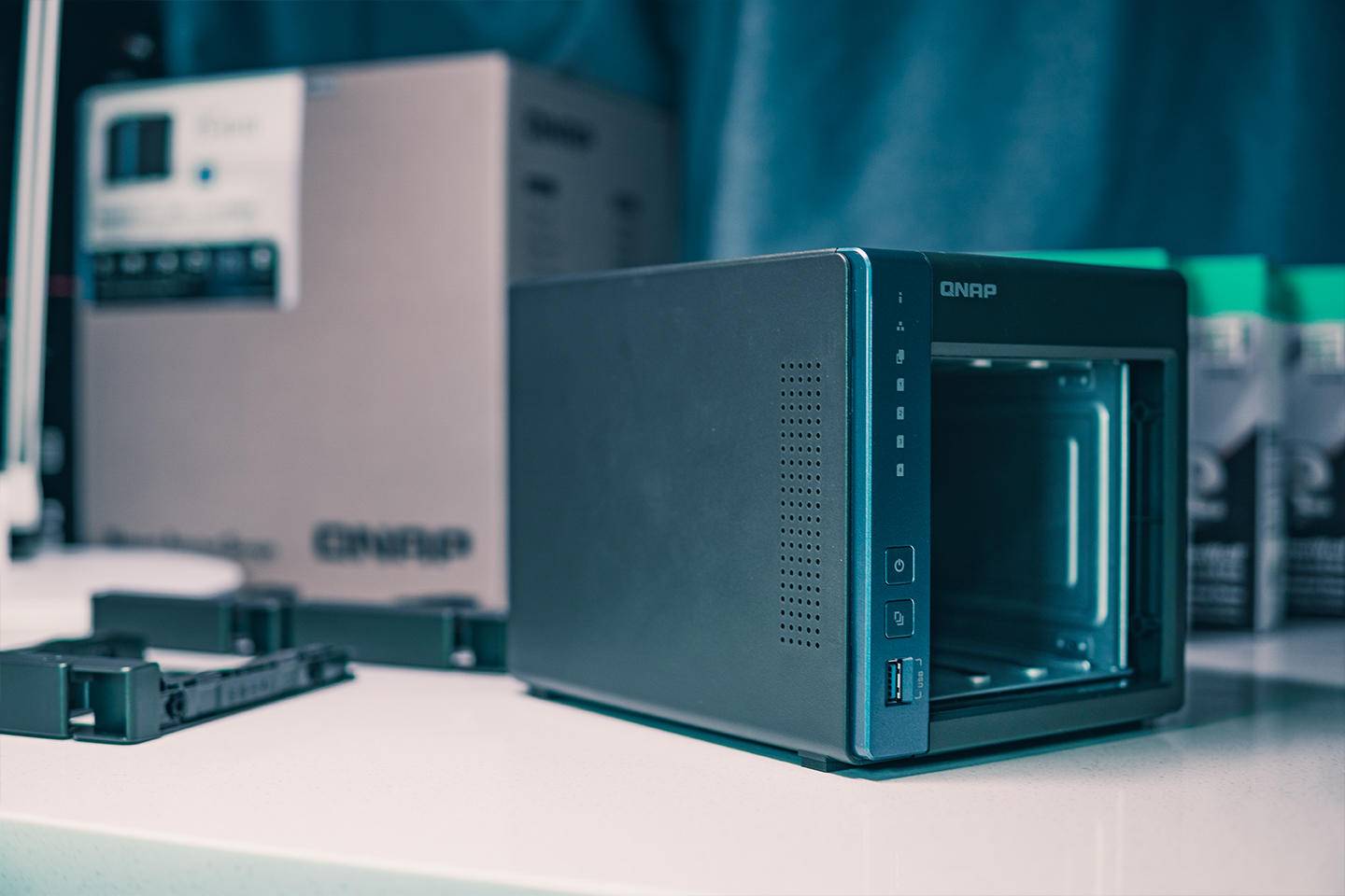 家庭娱乐影音中心，支持4K，威联通451D新人上手配置简介