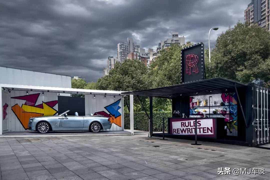 亲身体验劳斯莱斯，300多万的豪华堡垒开起来是什么感觉？