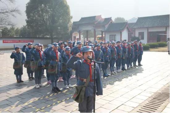 桃花山红军学校研学军训,鄂旅投桃花山红军学校教官