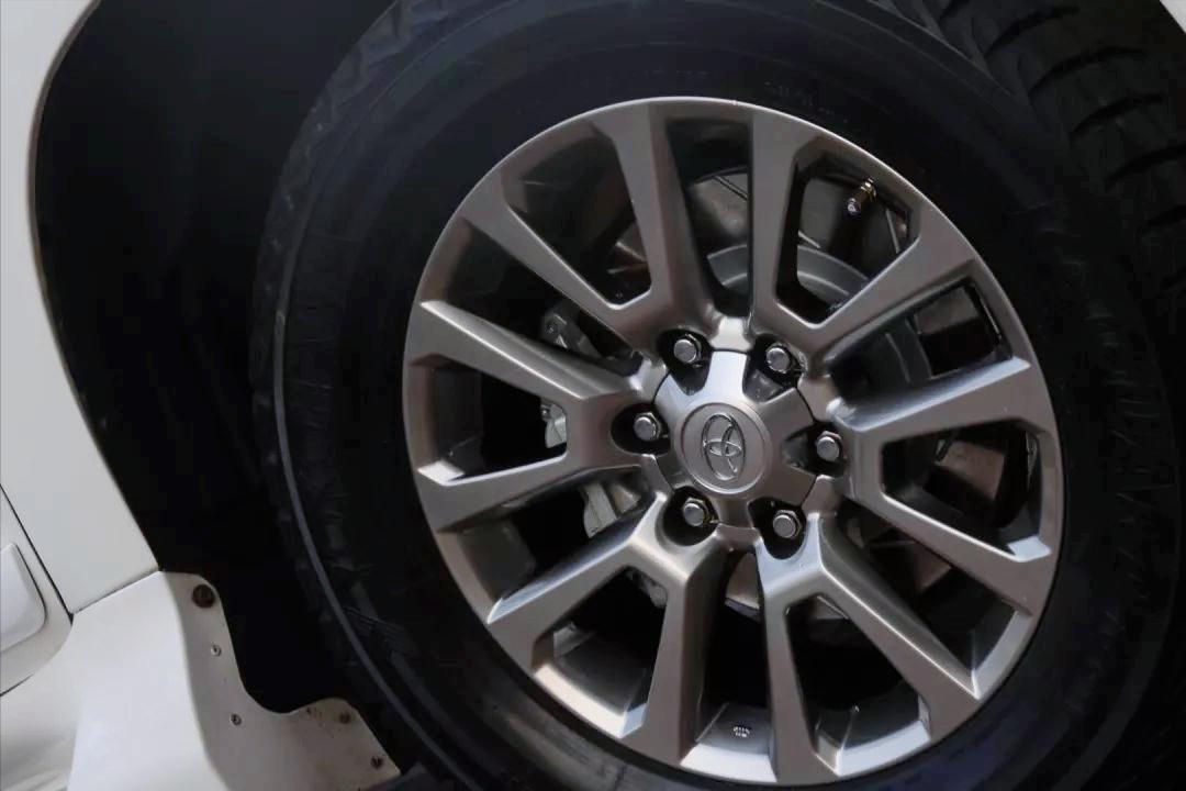 怪兽修车：翻新“残损不堪”的二手霸道LC150，满血复活变新车