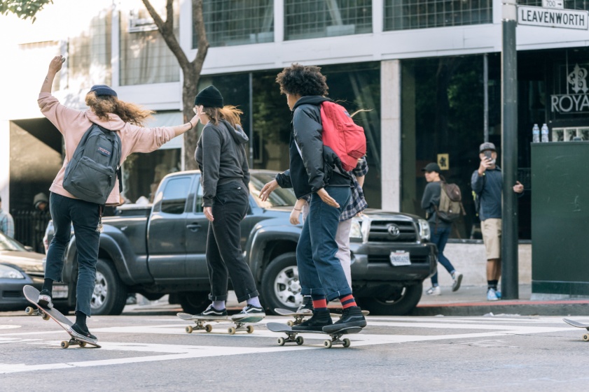 京东为你点亮箱包时尚新look，不再苦等11.11