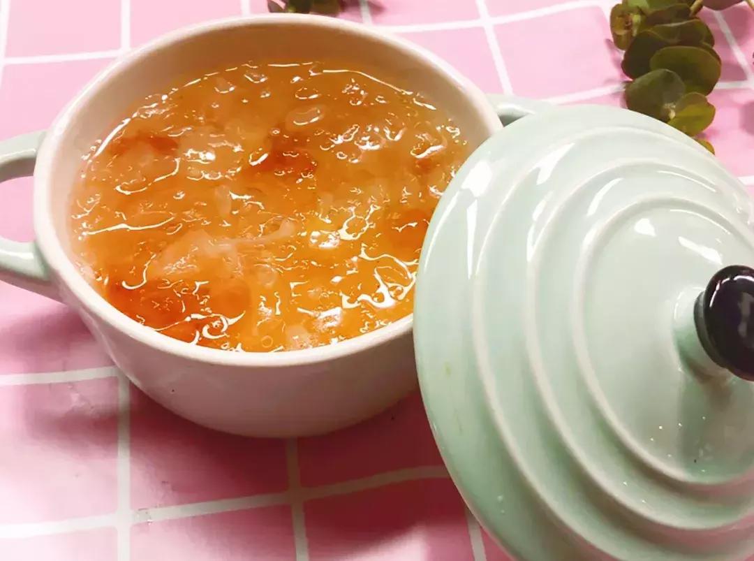 银耳桃胶羹怎么煮才好喝,吃一次就念念不忘的桃胶银耳羹