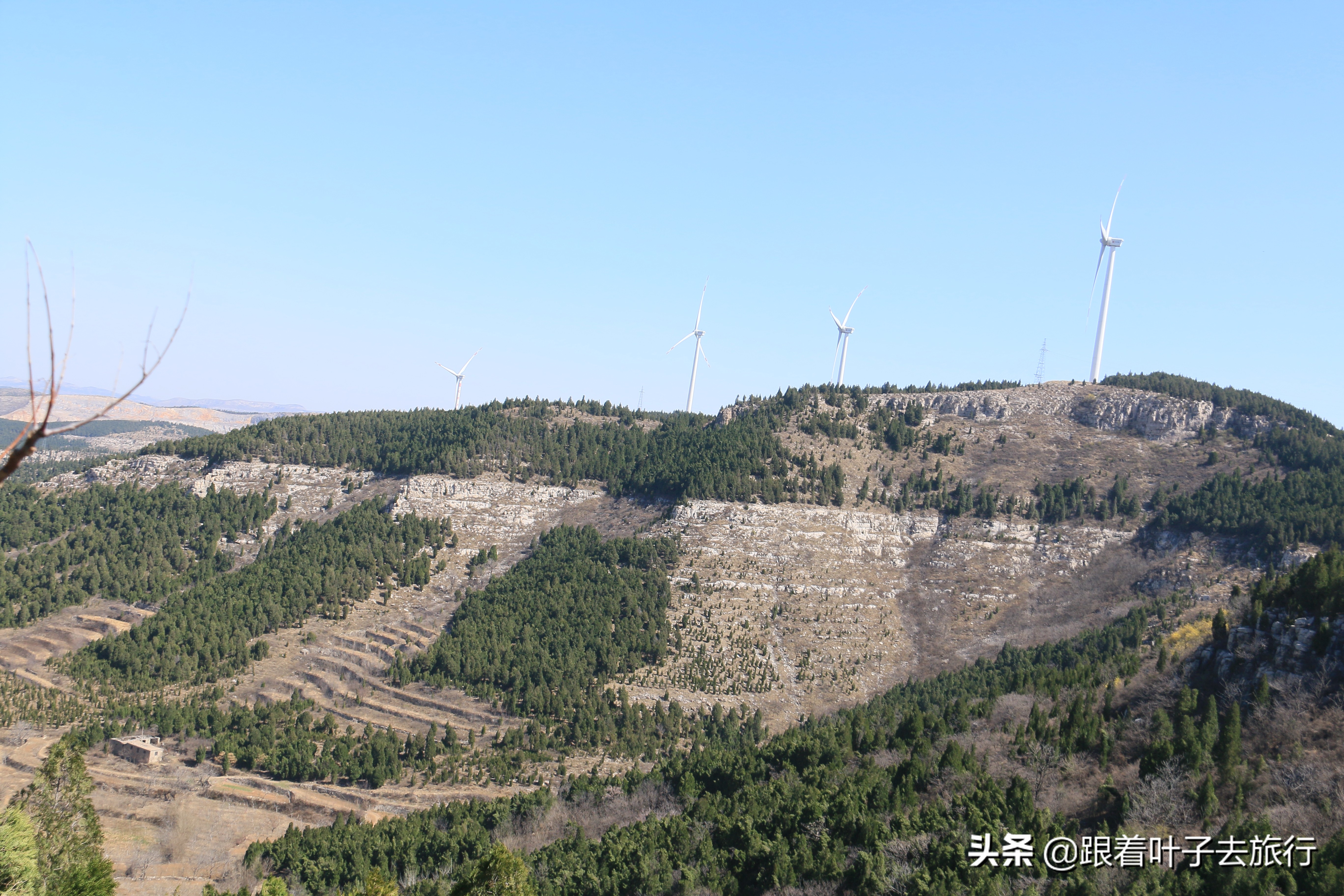 济南大山上发现一个石屋,济南长清梯子山