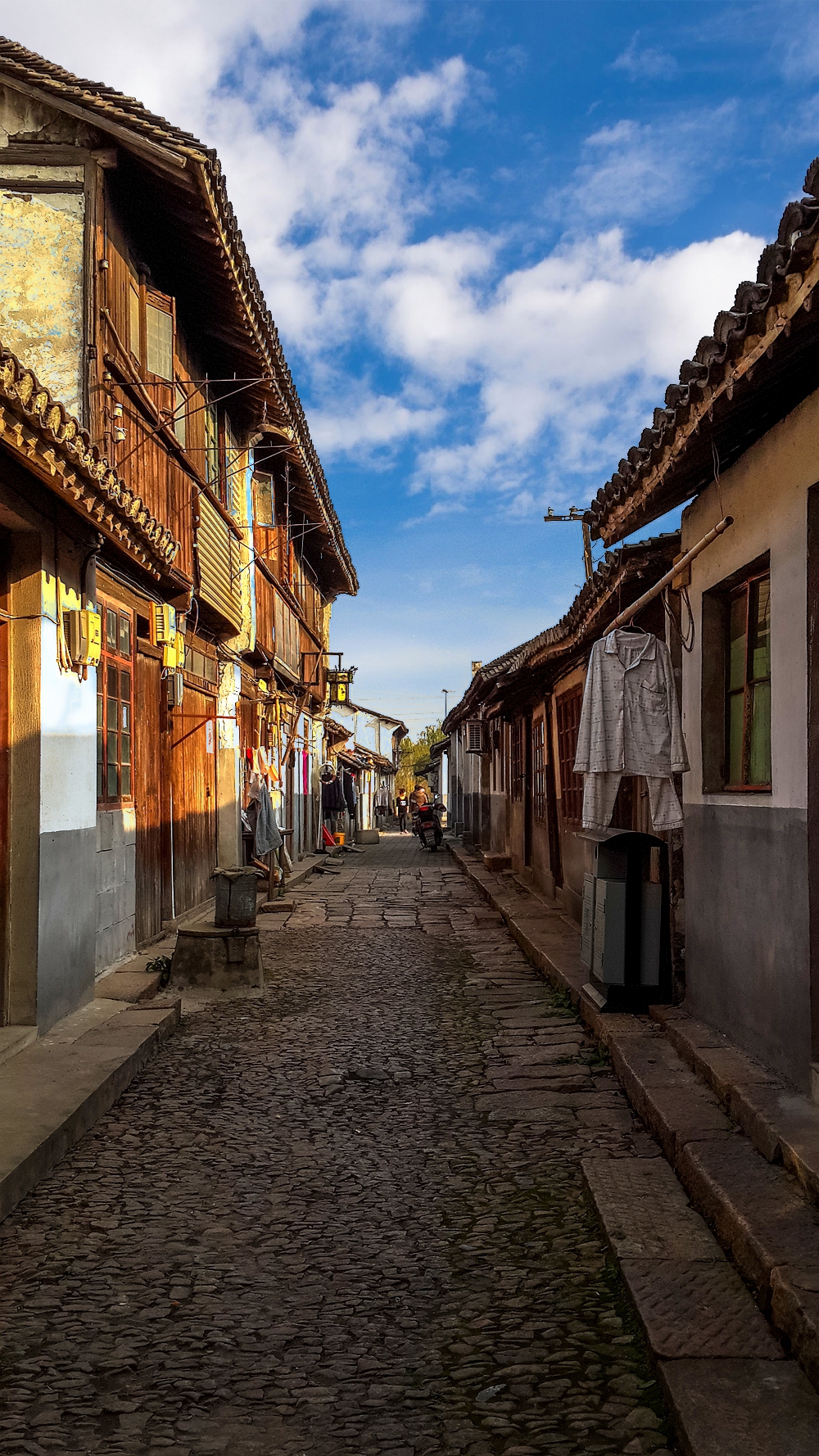 一座被人遗忘的乡村古宅,一座古村落