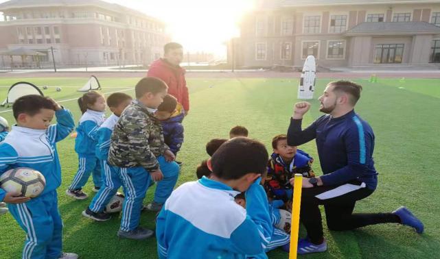 奔跑吧少年新疆足球,奔跑吧少年新疆青少年