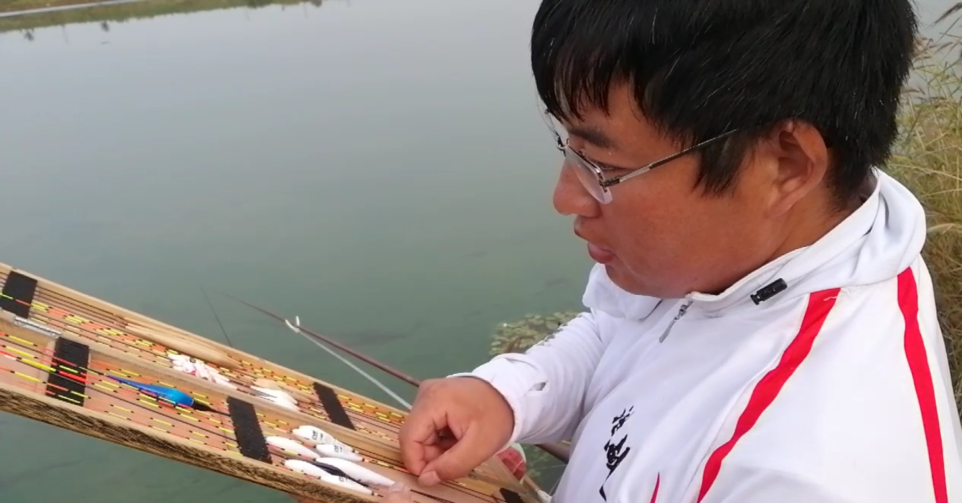 钓浮最简单的调漂方法,鲫鱼钓底还是钓浮怎么调漂