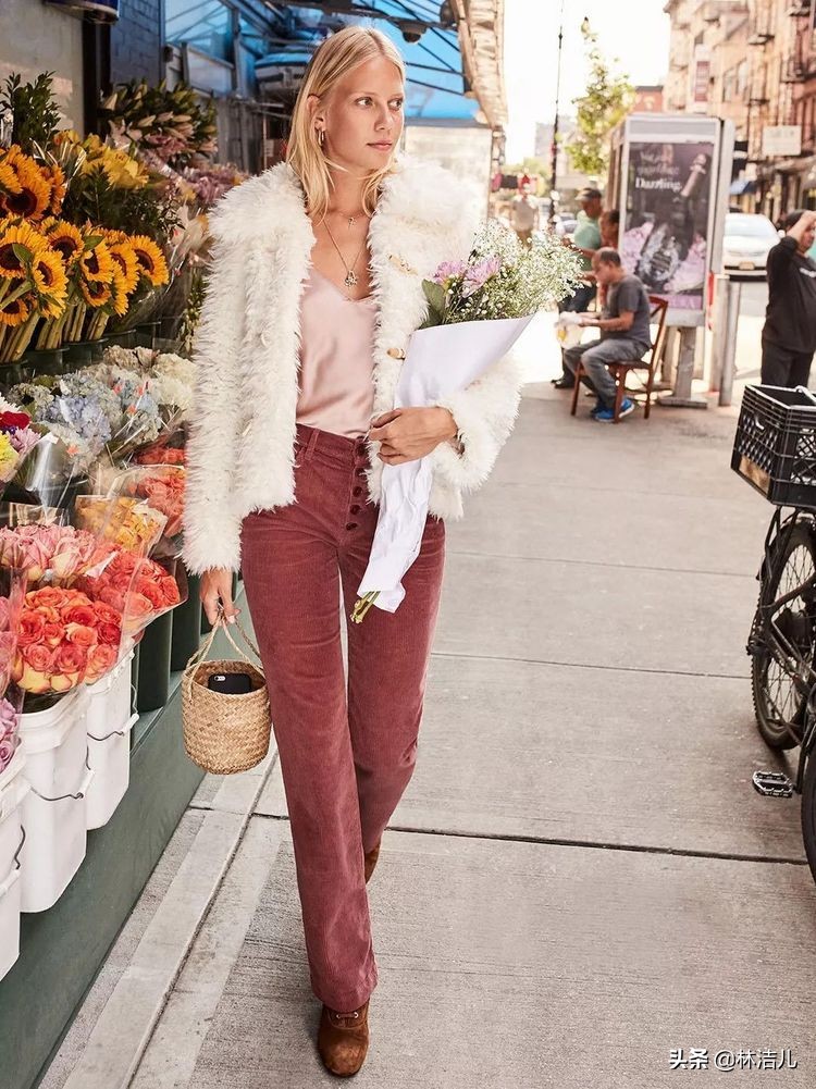 一年四季都是阔腿裤,四季都可穿的显瘦白色阔腿裤