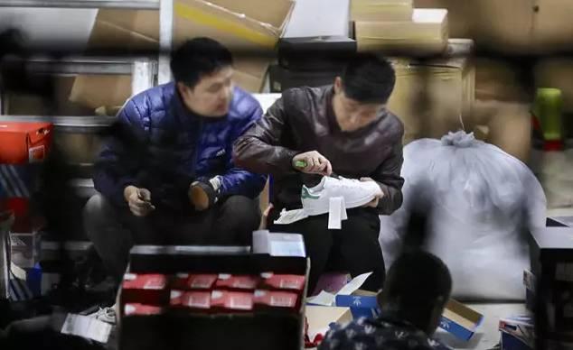 布鲁剋仓库查获了29万双假Nike市价超3100万美元威震纽约