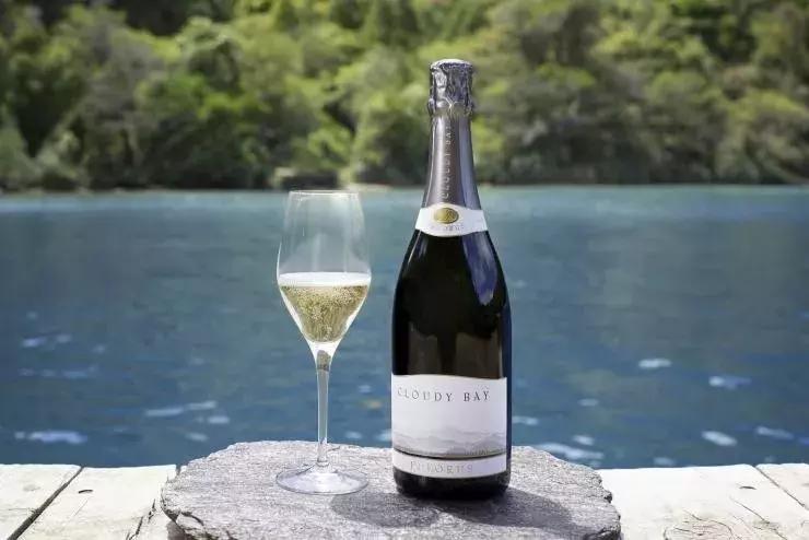 喝起泡酒真的好喝吗,喝起泡酒