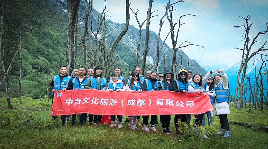 团建徒步主题聚力同行,徒步行团建活动方案