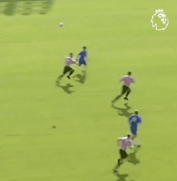 深度解析佐拉：谦谦君子蓝*队军**史最佳，魅影脚法开创英超技术流派