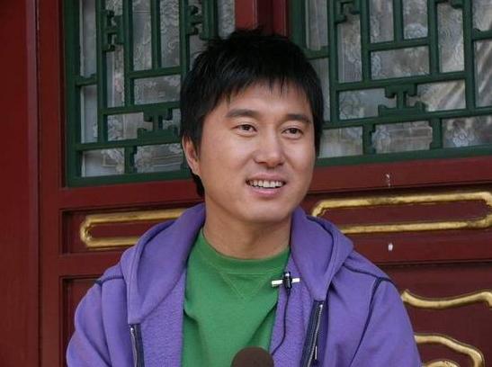 成名后抛弃两任妻子,成名后抛弃妻子迎娶白富美