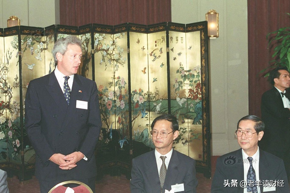 中国股市从巅峰到谷底,中国股市疯狂场景