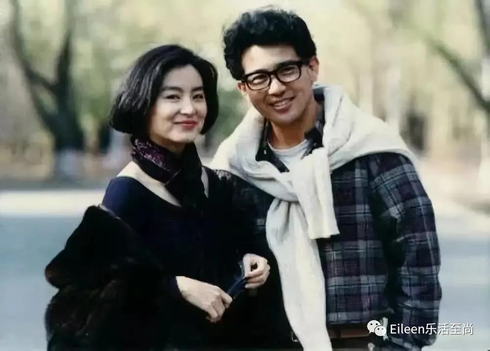 豪门乖女不婚生子，四婚亲妈帅过女神继母，港岛名媛都这么酷吗？