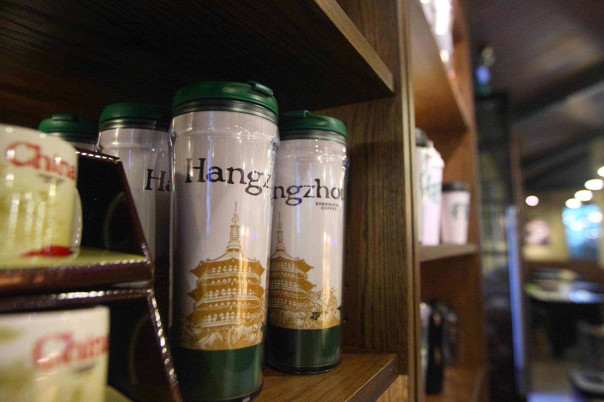 星巴克代购杯子为什么便宜,星巴克之前加价的杯子