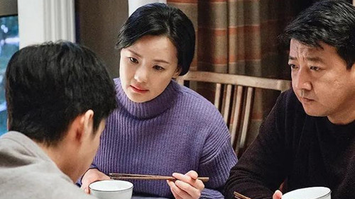 豆瓣8.3电视剧：父母如何与多年留守儿童相处？父亲做法值得学习