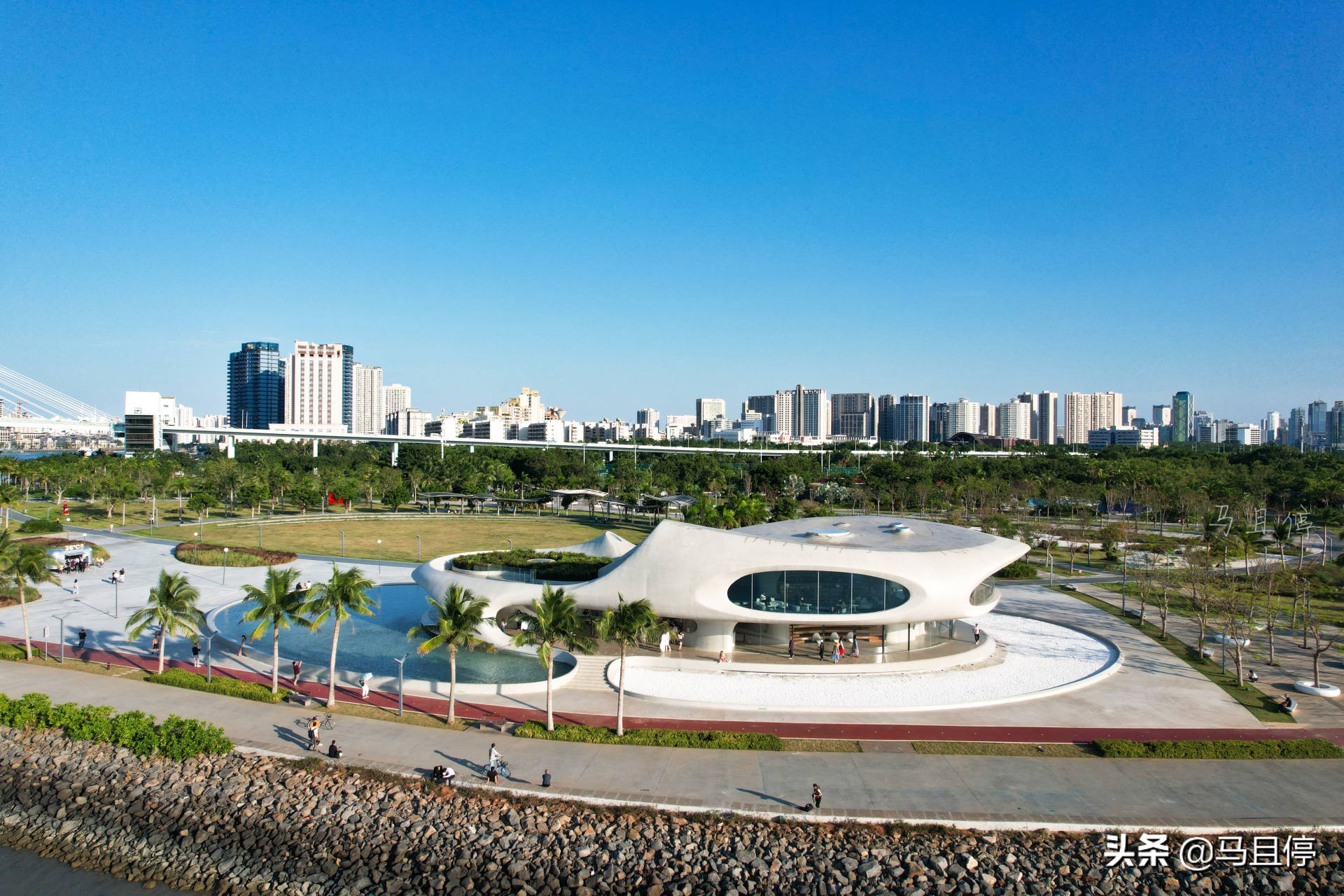 海口云洞图书馆点评,海口云洞图书馆感受