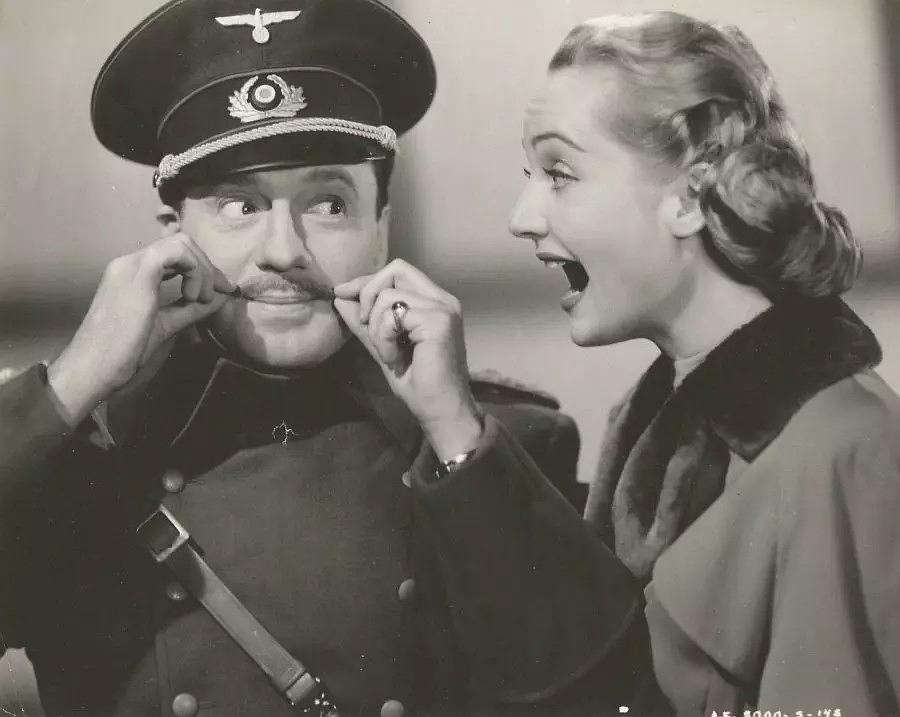 推荐几部让人笑到神经病的电影,推荐10部能笑成神经病的电影