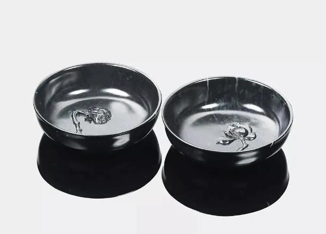 一块墨玉原石多少钱,这块翡翠原石值多少