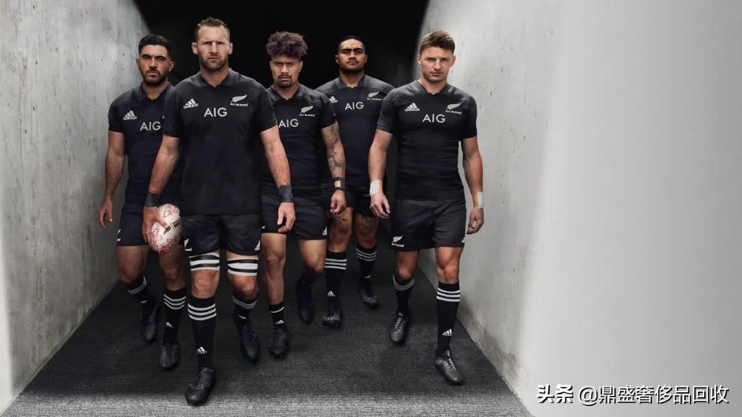 各种手表材质的优缺点,黑色手表什么材质更耐用