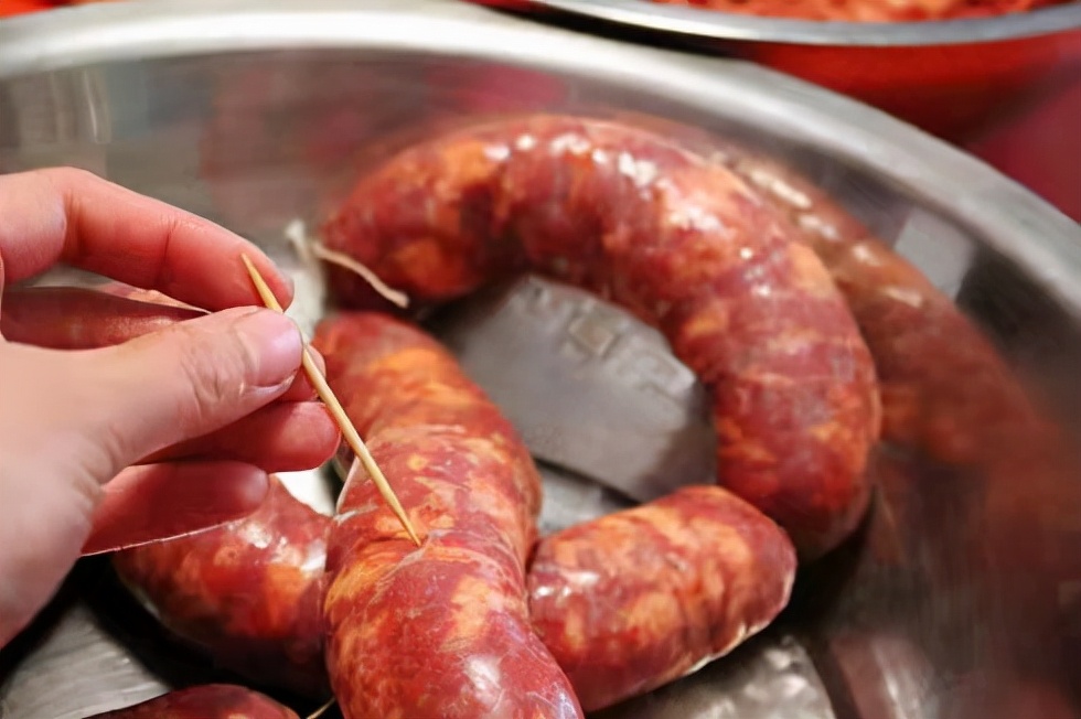 最好吃不咸的香肠配方,只放盐和糖的原味香肠配方