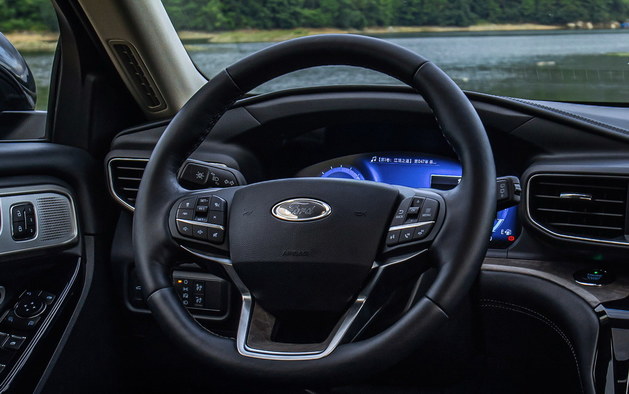 低调买suv40万买探险者70万买q7,福特探险者全新款2023款真实报价