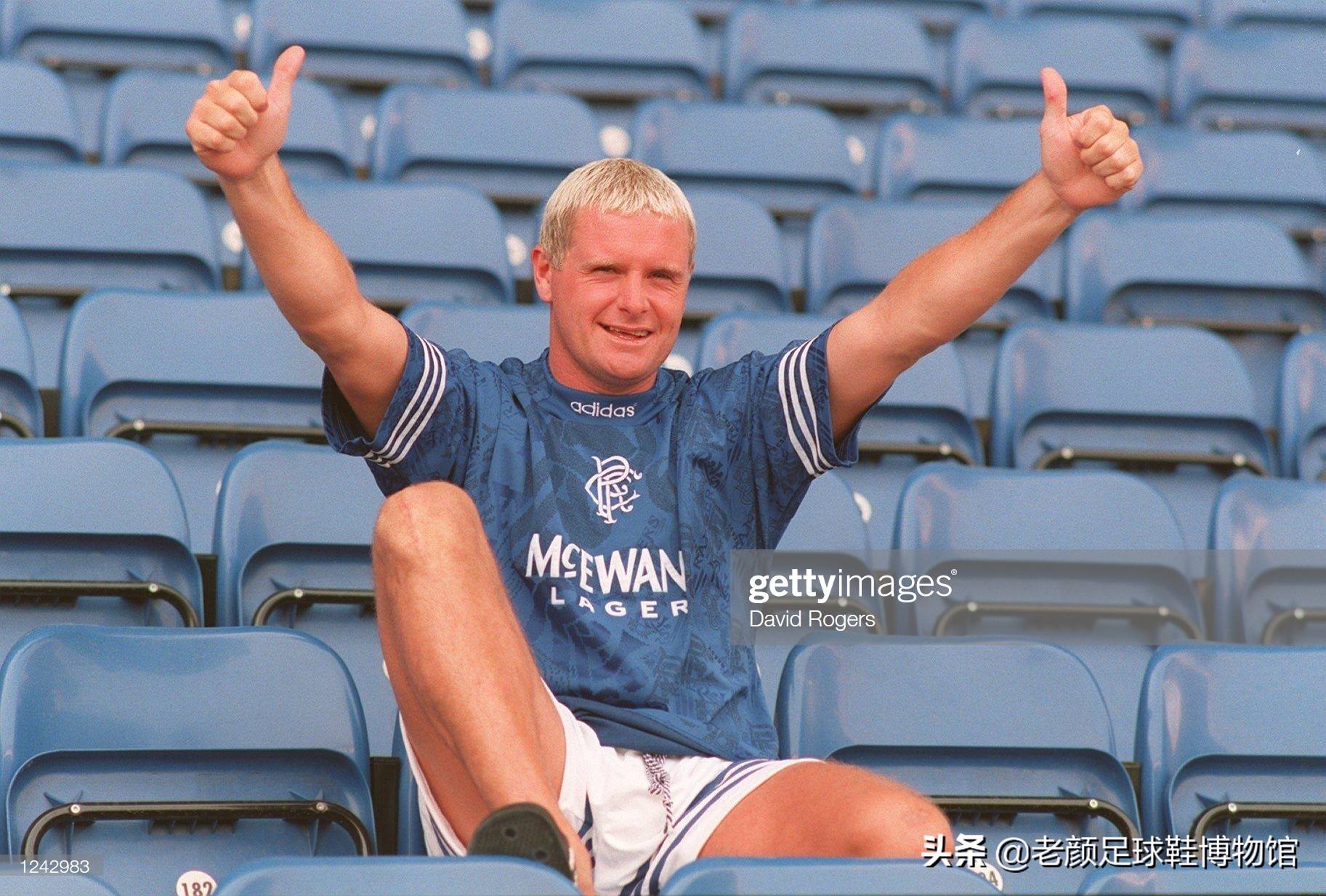 破产酒鬼的球鞋拍卖值6万，加图索的恩人名字成为香港路名