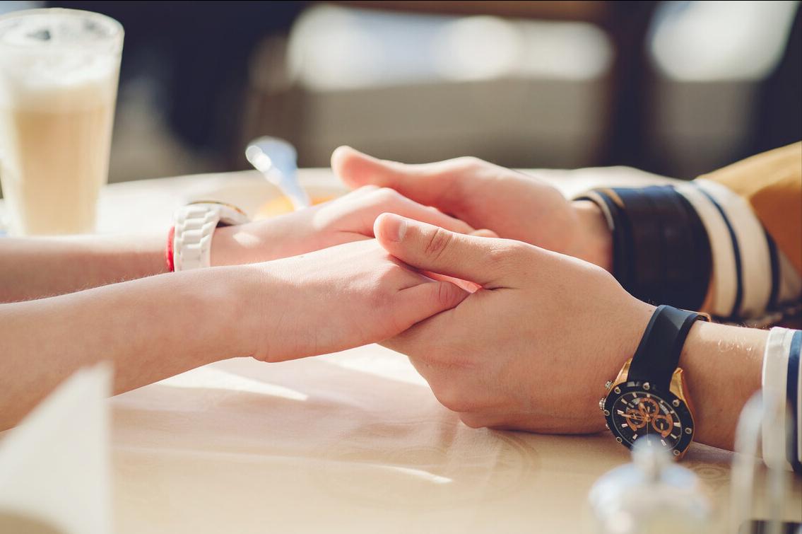 遇到一个深爱你的人要好好珍惜,一个人放下感情执念的最好方式