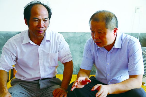 致敬脱贫英雄的视频,致敬扶贫英雄