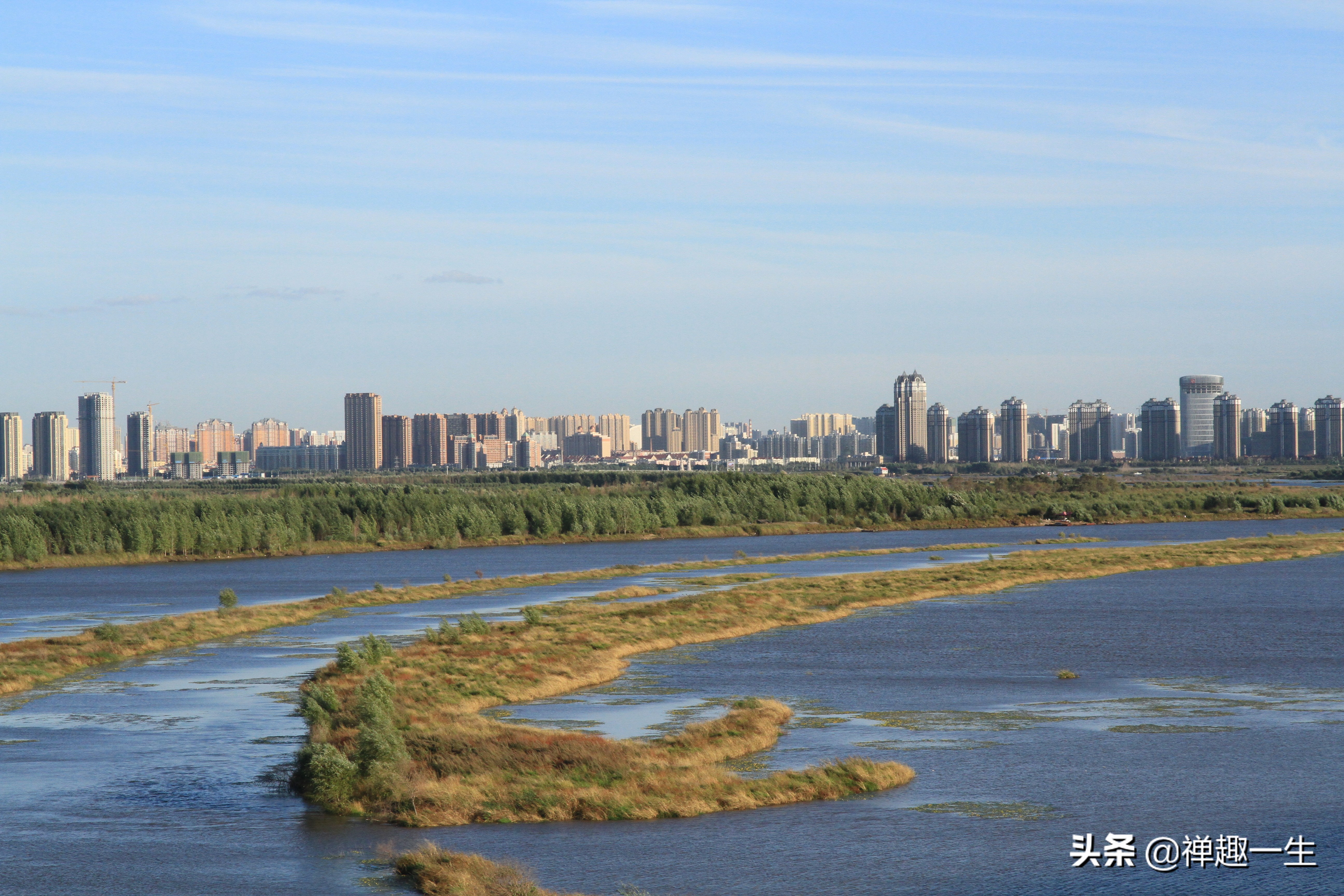 不是太阳岛！但大美湿地却都有一个像太阳般美丽的名字