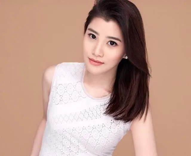 刘德华小姨子生下女儿,刘德华小姨子秀孕肚