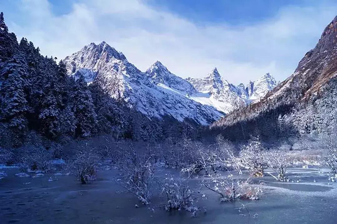 古尔沟温泉小镇,古尔沟温泉小镇值得去吗