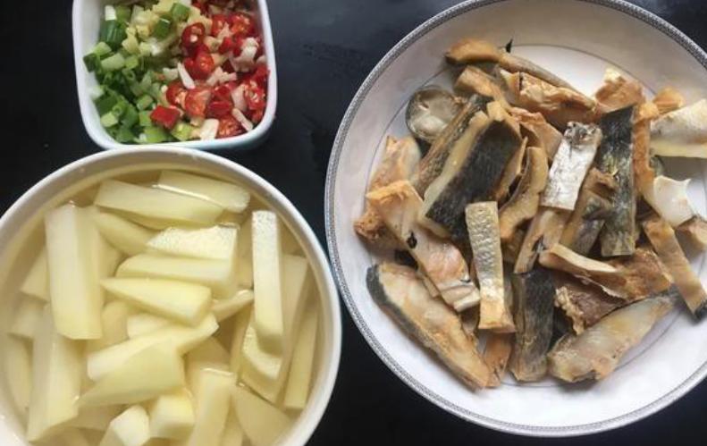 咸鱼也能大翻身,咸鱼可以烧土豆吗