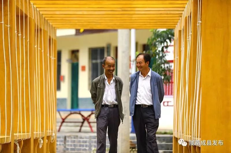 我叫成县，这是我2019年的自拍照~