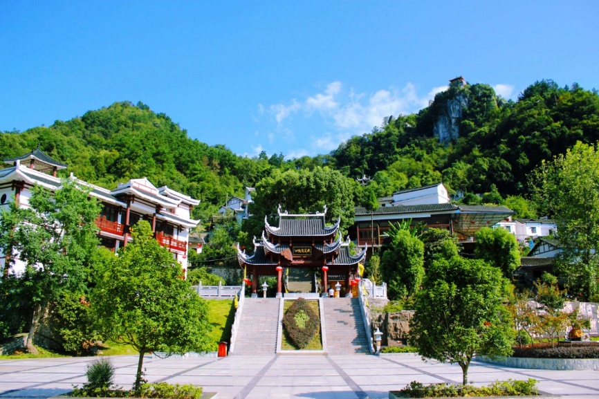 长阳清江画廊北纬三十度岛,清江画廊北纬30度岛坐船全景