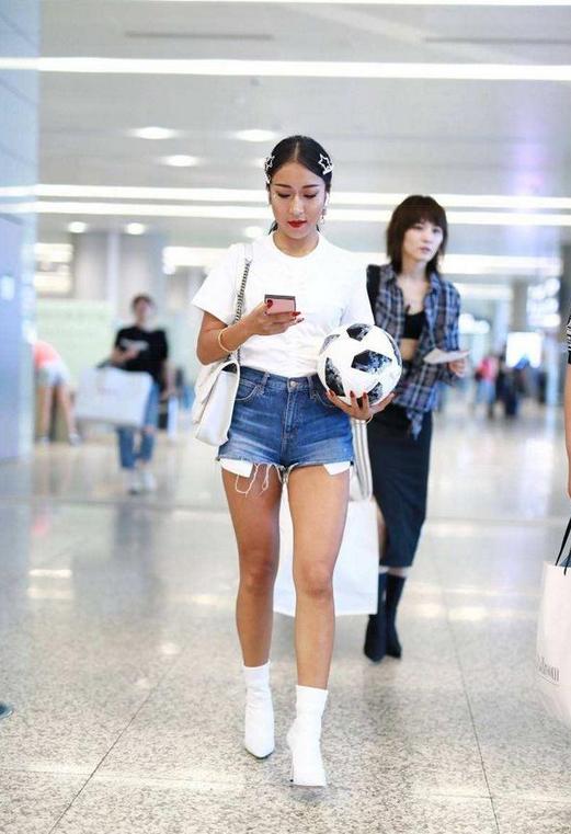 黑美人穿搭,黑美人穿衣服搭配照片