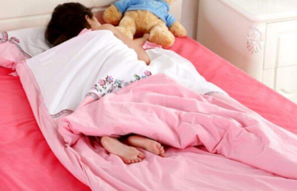 宝宝蹬被子怎么解决,宝宝蹬被子有什么好办法