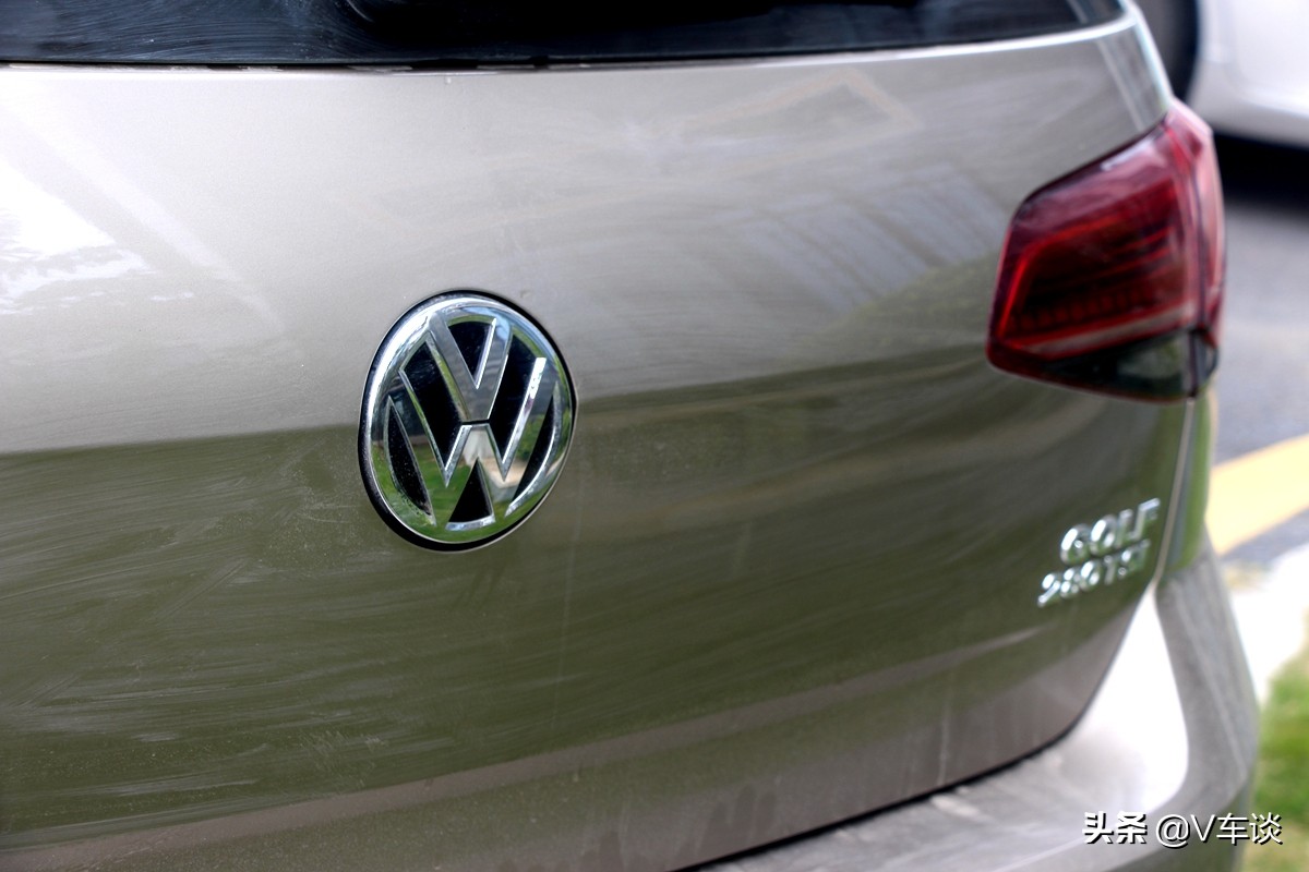大众高尔夫2021款280TSIDSGR-Line空间,运动感十足全新大众高尔夫实车