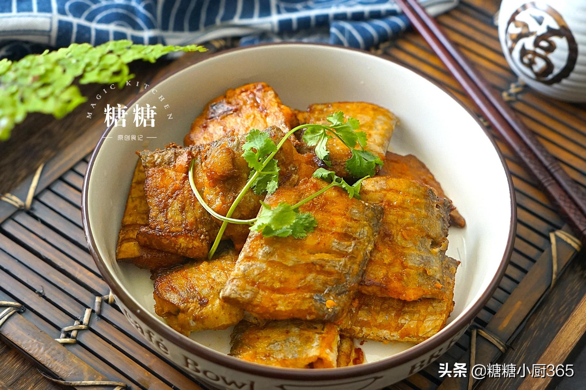 怎么煎带鱼才能不破皮还好吃,怎样用电饼铛煎带鱼不粘锅不破皮