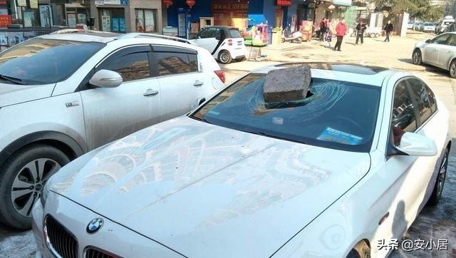 车被堵了又着急办事怎么办,车子在小区被堵了以后打什么电话