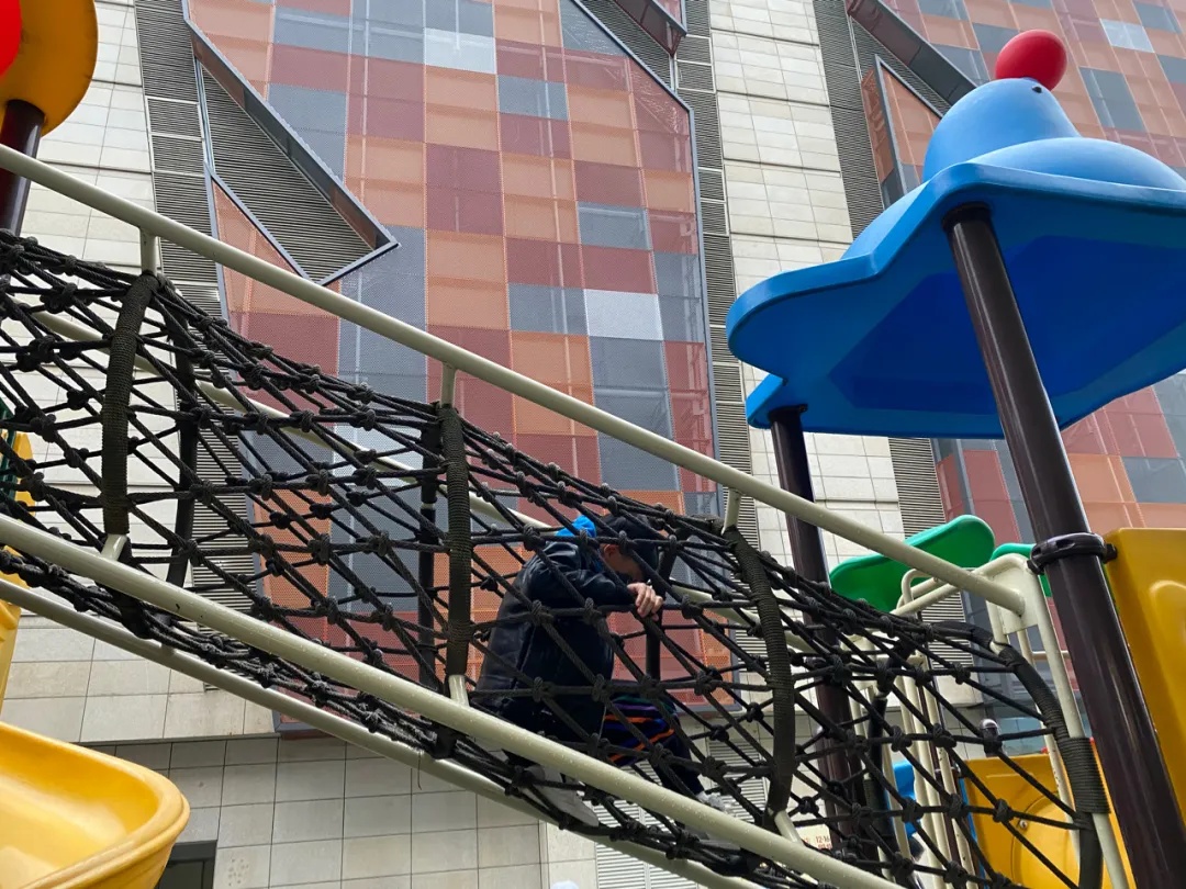 鍥涘勾鍚庡ス閲嶆柊褰掓潵鍏ㄦ枃鍏嶈垂闃呰,鍥涘勾鍚庡ス鎶卞瓙鑰屽綊