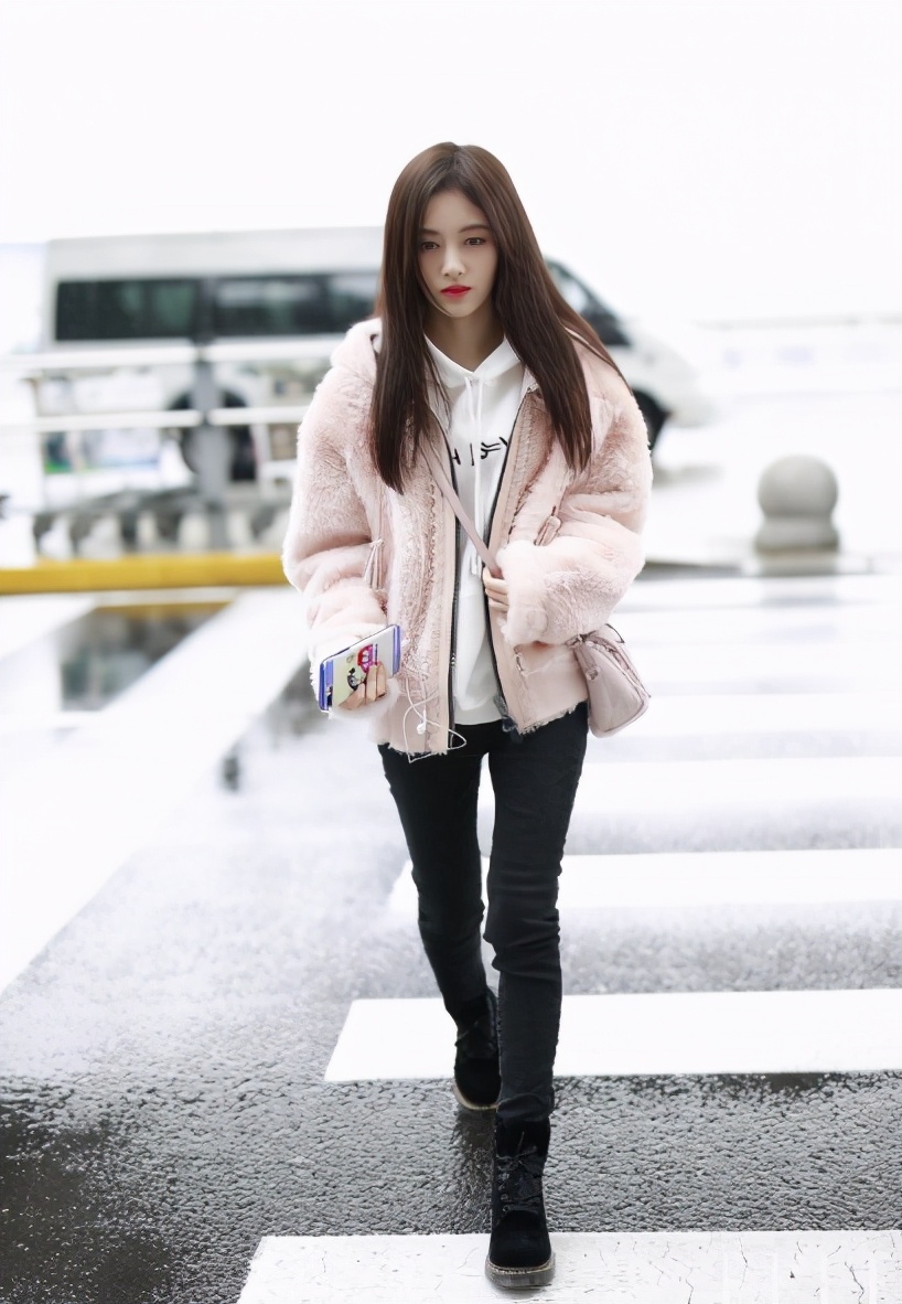 稍微高一点筒的马丁靴穿搭,drmartens马丁靴怎么搭配