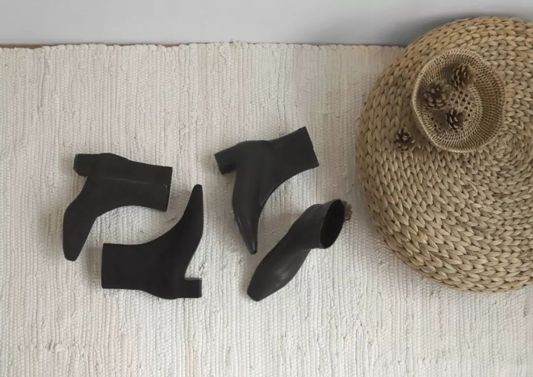 闊╁墽濂宠绌挎惌鍝佺墝,闊╁墽濂充富绌挎惌鍝佺墝