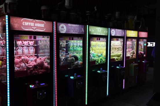 郑州首家娱乐综合体玩聚工厂迎来一周年庆打造室内轰趴娱乐新风尚