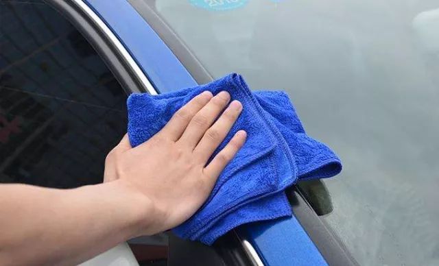 长安知识课堂汽车内顶棚脏了，怎么洗